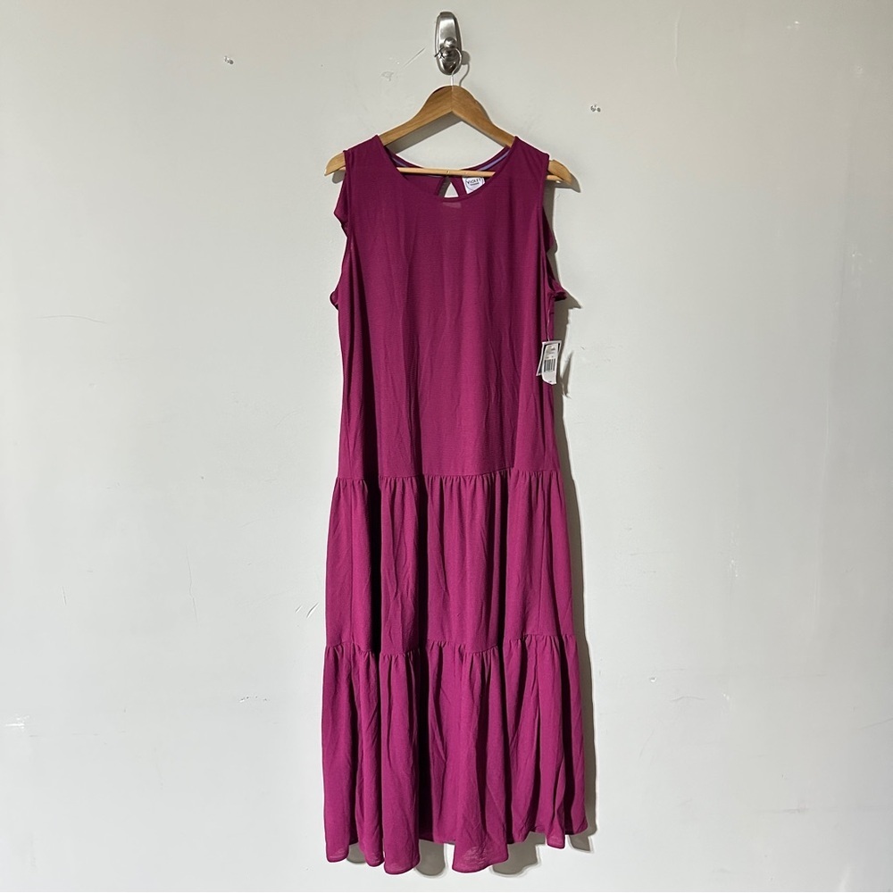👉 NWT Violet Weekend Sleeveless Tiered Maxi Dress – Size XL